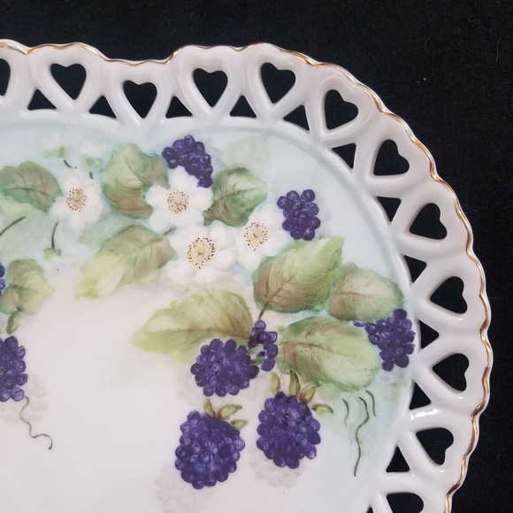 Vintage 50s Handpainted Heartshaped China Plate - Picture 2 of 4